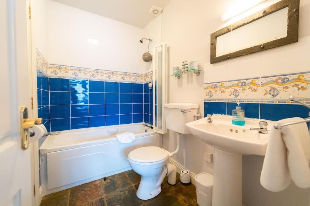 The Haven Dingle, Self Catering Accommodation Экстерьер фото
