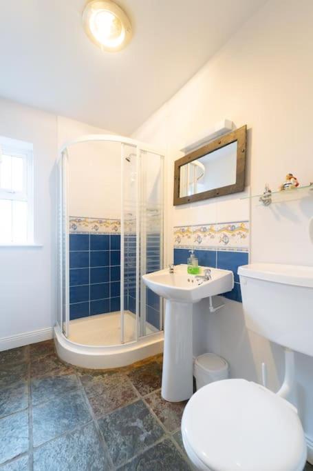The Haven Dingle, Self Catering Accommodation Экстерьер фото